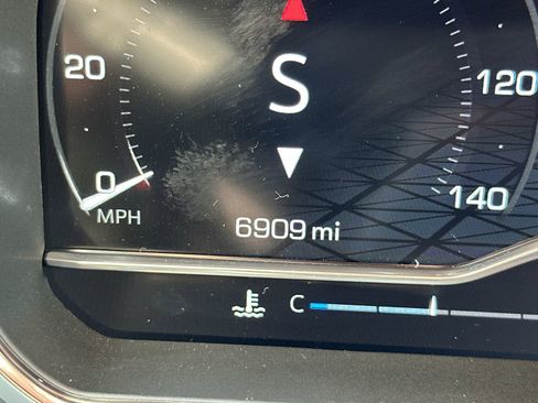 Used 2025 GMC Sierra 1500 AT4 image 24