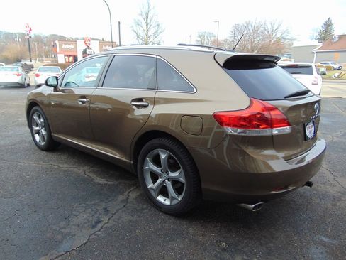 Used 2010 Toyota Venza XLE image 8