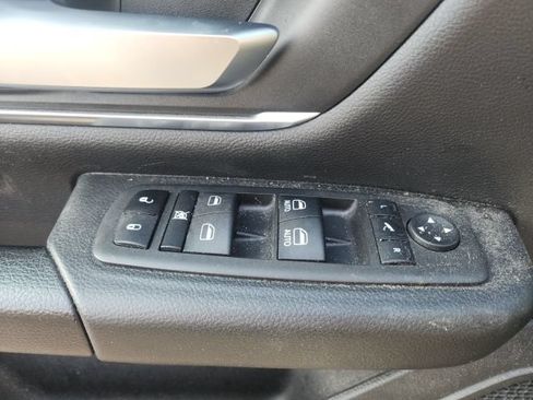 Used 2022 RAM 1500 Big Horn AWD/4WD image 11
