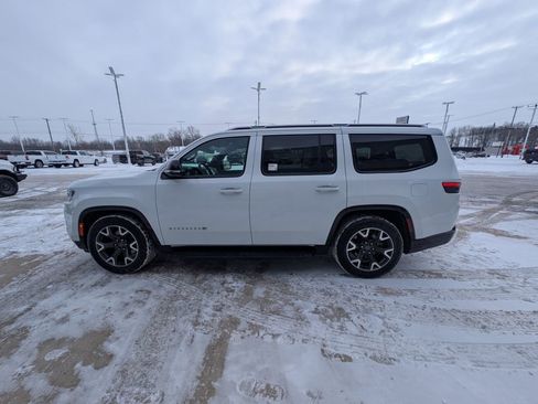 Used 2024 Jeep Wagoneer Series III image 7