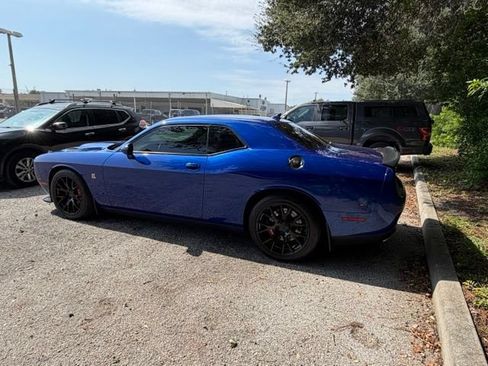 Used 2021 Dodge Challenger R/T Scat Pack w/ Driver Convenience Group RWD image 9