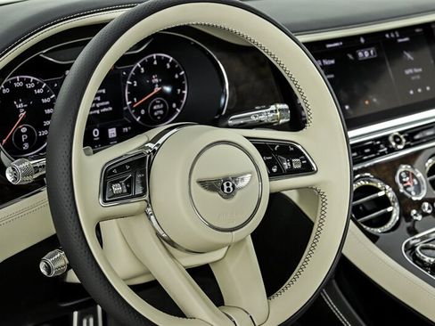 Used 2022 Bentley Continental GT AWD/4WD image 25