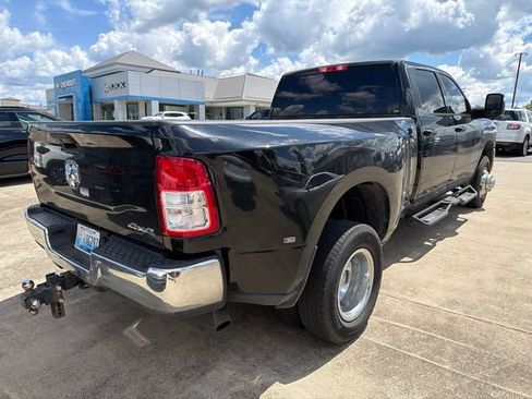 Used 2024 RAM 3500 Tradesman w/ Chrome Appearance Group AWD/4WD image 3