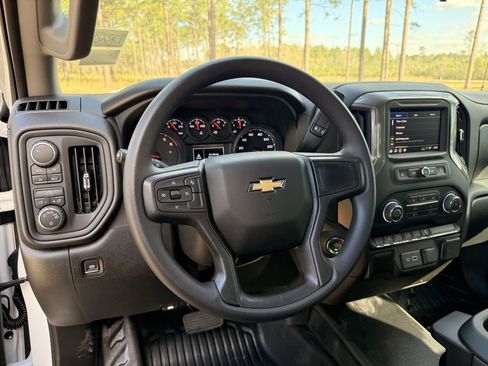 New 2026 Chevrolet Silverado 1500 W/T w/ WT Value Package AWD/4WD image 17