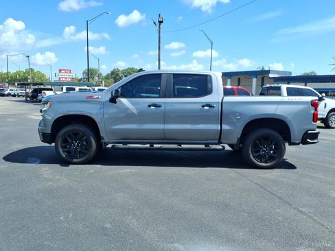 Used 2025 Chevrolet Silverado 1500 LT Trail Boss w/ Convenience Package II AWD/4WD image 2