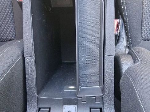 Used 2024 GMC Terrain SLE w/ Driver Convenience Package AWD/4WD image 16