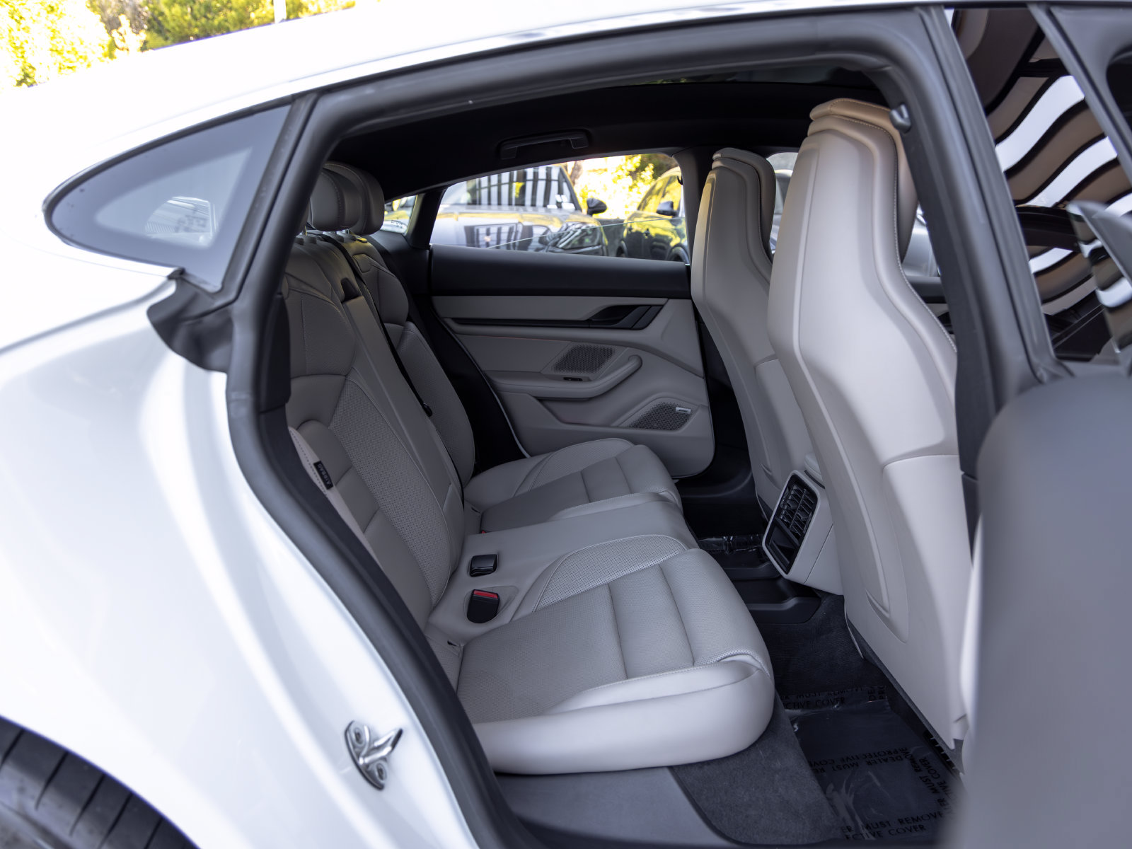 Certified 2022 Porsche Taycan 4S AWD/4WD image 46