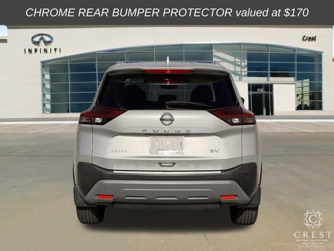 Used 2021 Nissan Rogue SV w/ Premium Package FWD image 4