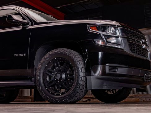 Used 2018 Chevrolet Tahoe LS RWD image 11