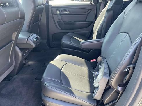 Used 2014 Chevrolet Traverse LT FWD image 12