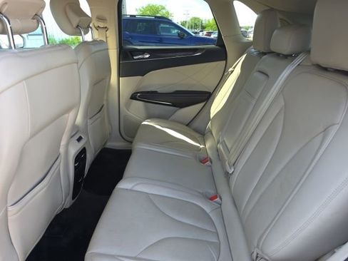 Used 2017 Lincoln MKC Reserve w/ Lincoln MKC Climate Package AWD/4WD image 4