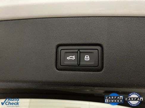 Used 2024 Audi Q4 e-tron Premium Plus w/ Premium Plus image 8