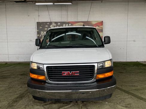 Used 2024 GMC Savana 2500 w/ Driver Convenience Package image 8