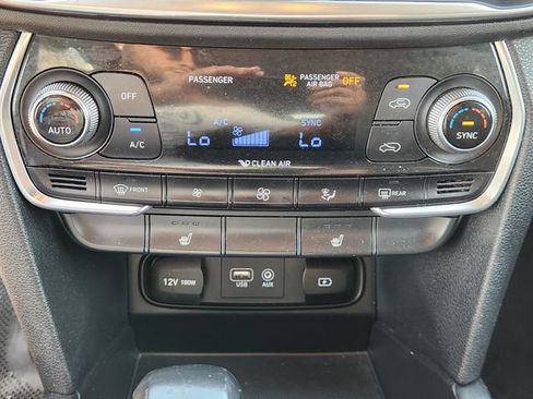 Used 2019 Hyundai Santa Fe SEL FWD image 18