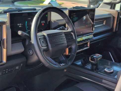 Certified 2025 GMC Hummer EV 3X image 8
