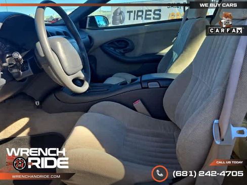 Used 1997 Pontiac Firebird Firebird w/ Opt Pkg image 26
