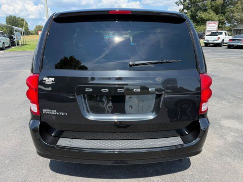 Used 2020 Dodge Grand Caravan SE FWD image 8