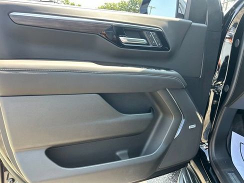 New 2026 Chevrolet Suburban Premier w/ Sun And Tow Package AWD/4WD image 11