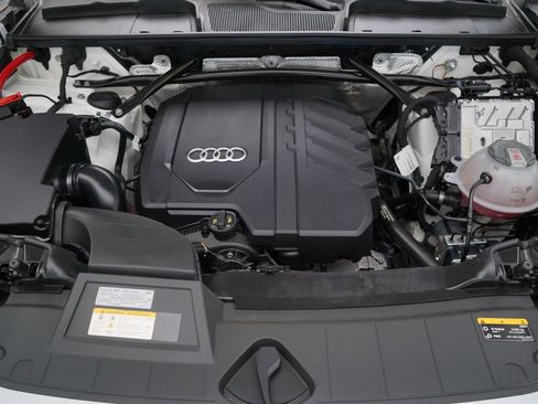 Used 2023 Audi Q5 2.0T Prestige w/ Prestige Package image 13