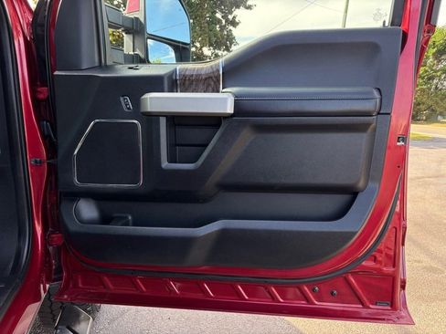 Used 2017 Ford F250 Lariat w/ Lariat Ultimate Package image 25