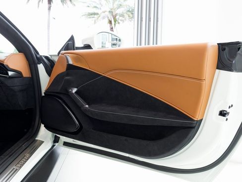 Used 2025 Ferrari Roma Spider image 44