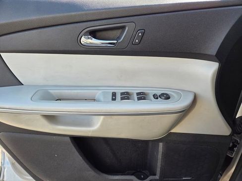 Used 2012 GMC Acadia SLT w/ LPO, 'HIT The Road' Package FWD image 18