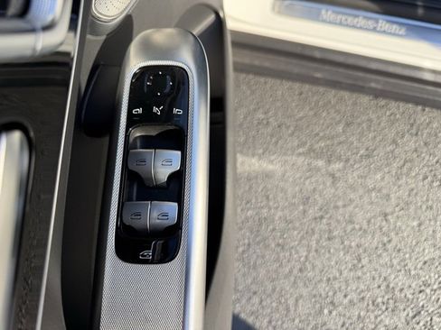 Used 2025 Mercedes-Benz GLC 300 GLC 300 image 21