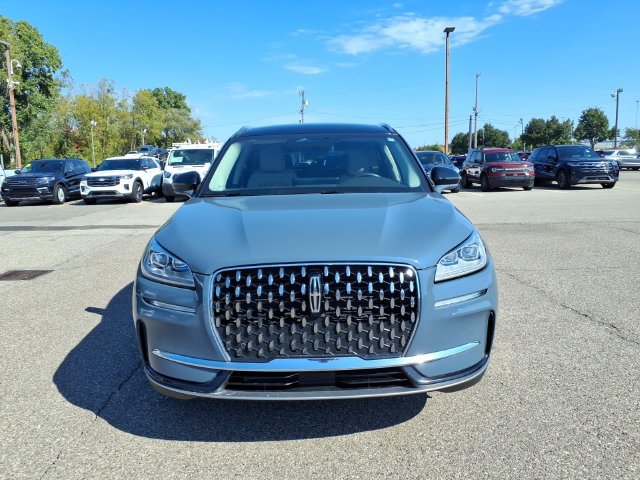 Used 2023 Lincoln Corsair Reserve w/ Equipment Group 201A AWD/4WD image 2
