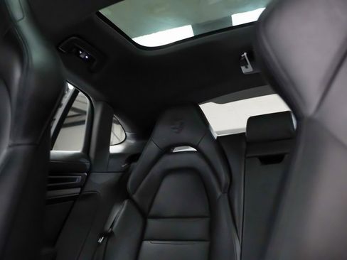 Used 2022 Porsche Panamera Platinum Edition image 35