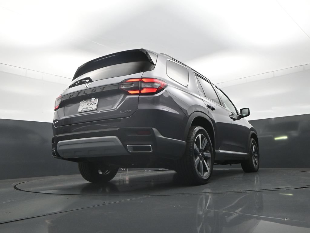 Used 2023 Honda Pilot Elite image 40