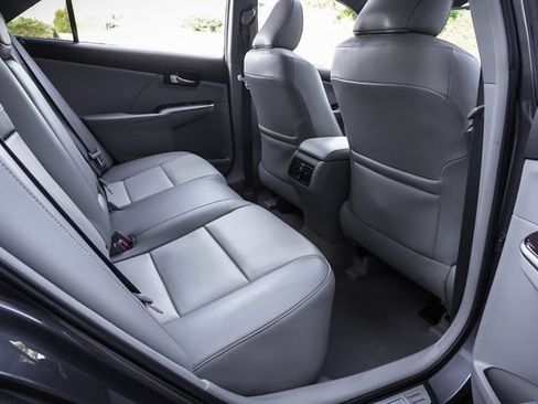Used 2012 Toyota Camry XLE FWD image 23