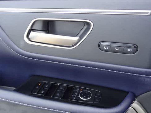 New 2026 INFINITI QX80 4WD image 17