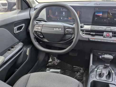 Certified 2025 Kia K4 FWD image 15