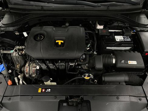 Used 2019 Hyundai Elantra Limited w/ Cargo Package FWD image 11