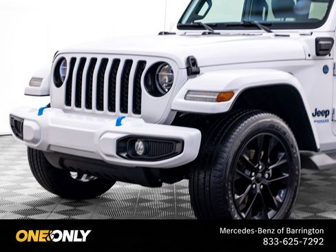 Used 2021 Jeep Wrangler Unlimited Sahara AWD/4WD image 38