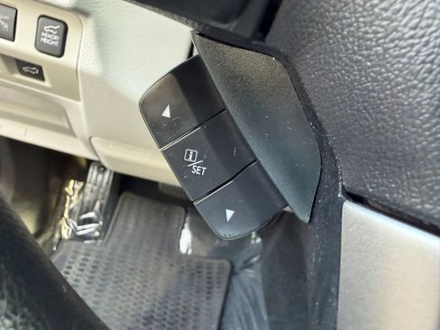 Used 2018 Subaru Forester 2.5i Premium AWD/4WD image 39
