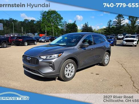 Used 2023 Ford Escape Active AWD/4WD image 3