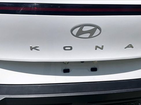 Used 2025 Hyundai Kona SEL FWD image 10