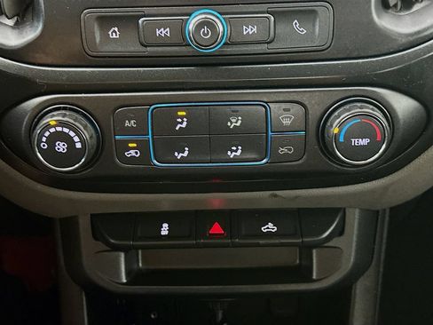 Used 2019 Chevrolet Colorado W/T w/ WT Convenience Package RWD image 18