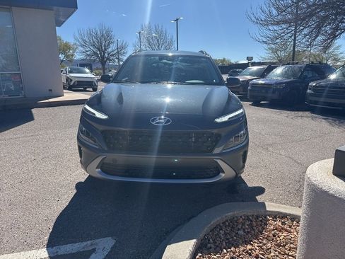 Used 2022 Hyundai Kona Limited image 2