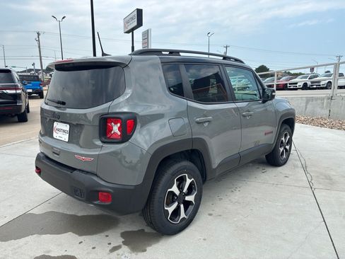 Used 2022 Jeep Renegade Trailhawk AWD/4WD image 6