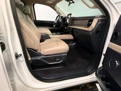 Used 2024 Ford Expedition Limited AWD/4WD image 62
