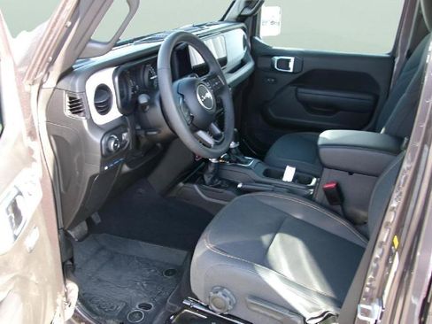 Used 2025 Jeep Wrangler Unlimited Sport S 4xe AWD/4WD image 9