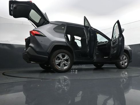 Used 2022 Toyota RAV4 XLE AWD/4WD image 43
