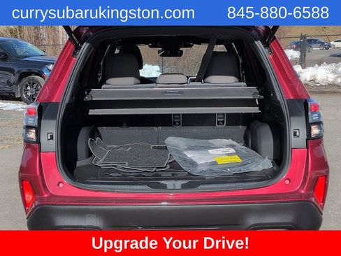 Used 2025 Subaru Forester Premium image 5