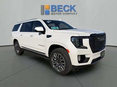 Certified 2023 GMC Yukon XL Denali Ultimate w/ LPO, Floor Liner Package AWD/4WD image 1