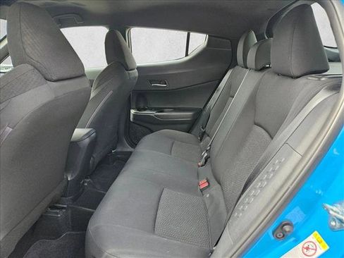 Used 2019 Toyota C-HR XLE FWD image 15