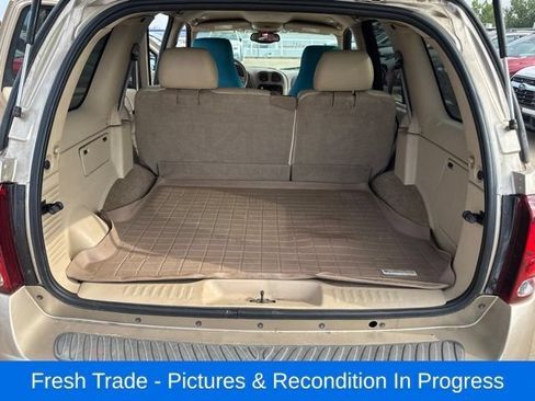 Used 2004 Buick Rainier CXL w/ Convenience Package AWD/4WD image 18