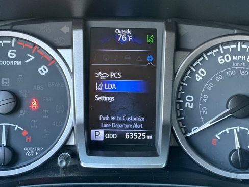 Used 2020 Toyota Tacoma SR5 RWD image 25