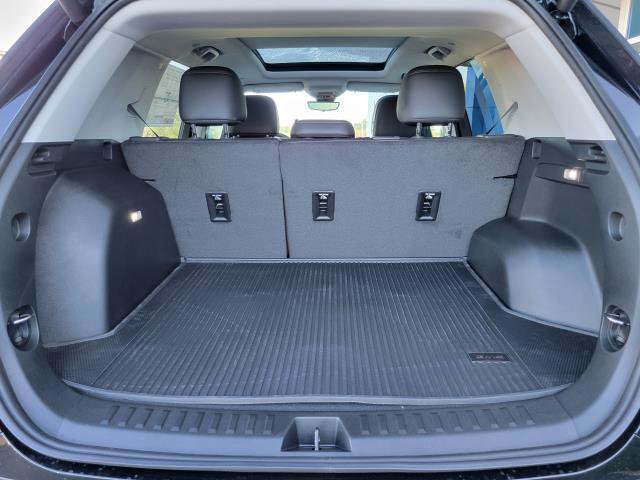 New 2027 GMC Terrain Denali w/ LPO, Floor Liner Package AWD/4WD image 9